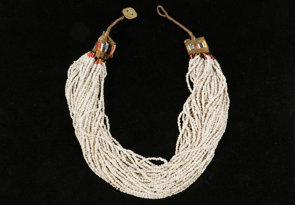 INDIAN NAGALAND WHITE GLASS BEAD NECKLACE